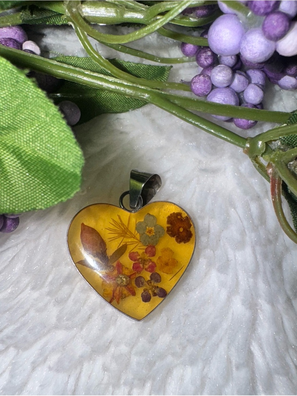 Vintage ATI Mexico Sterling Real Pressed Flower In Lucite Heart Shape Pendant